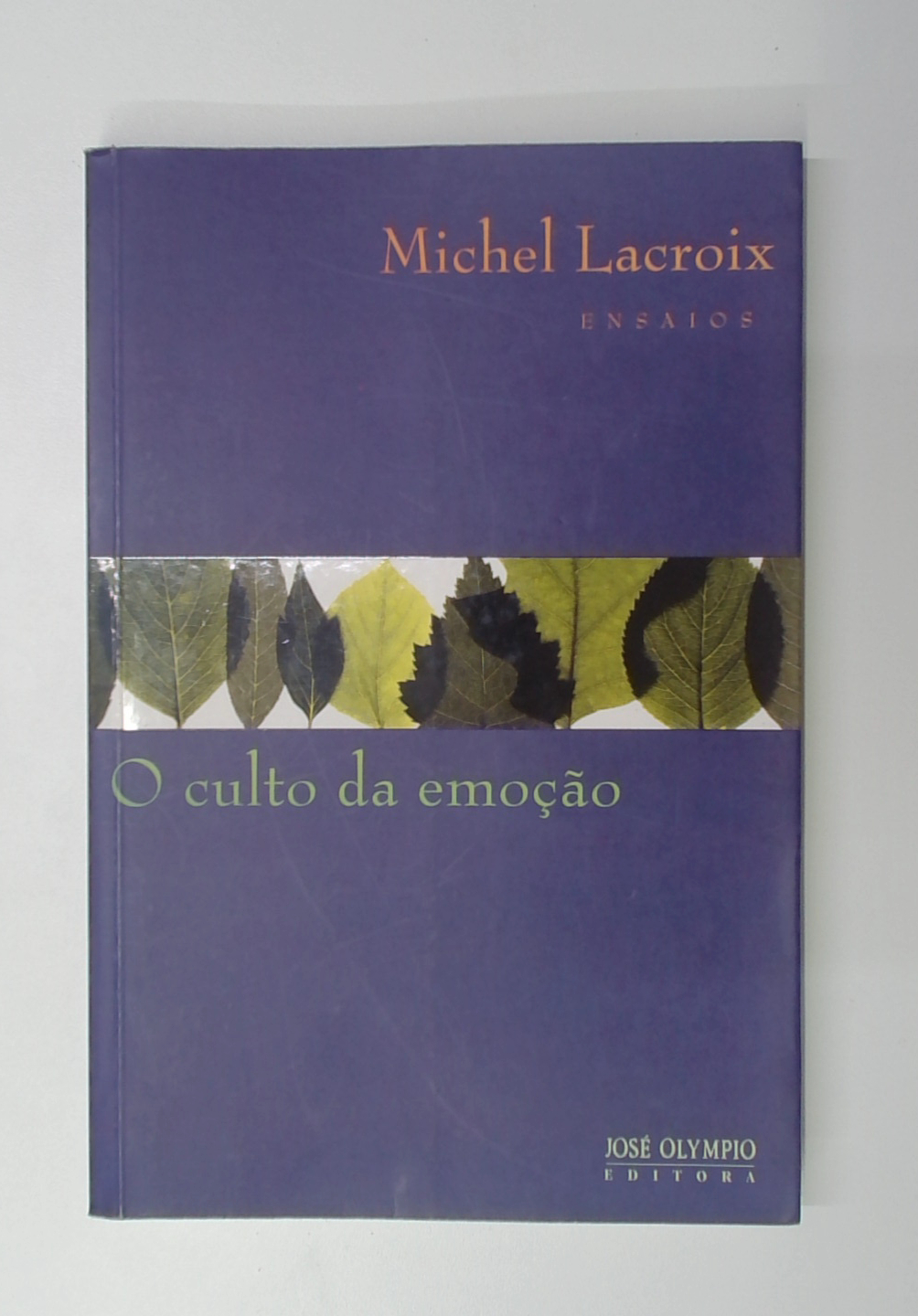 Capa do livro O Culto da Emoção