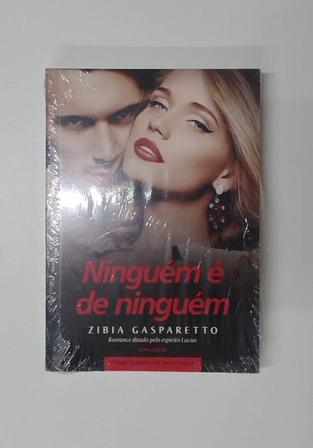 Capa do livro Ninguém é de Ninguém