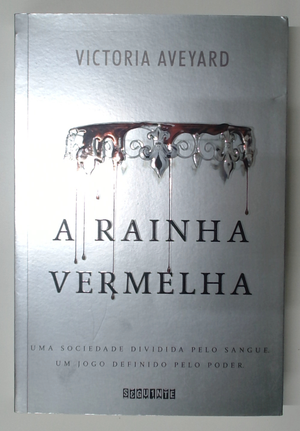 Capa do livro A Rainha Vermelha