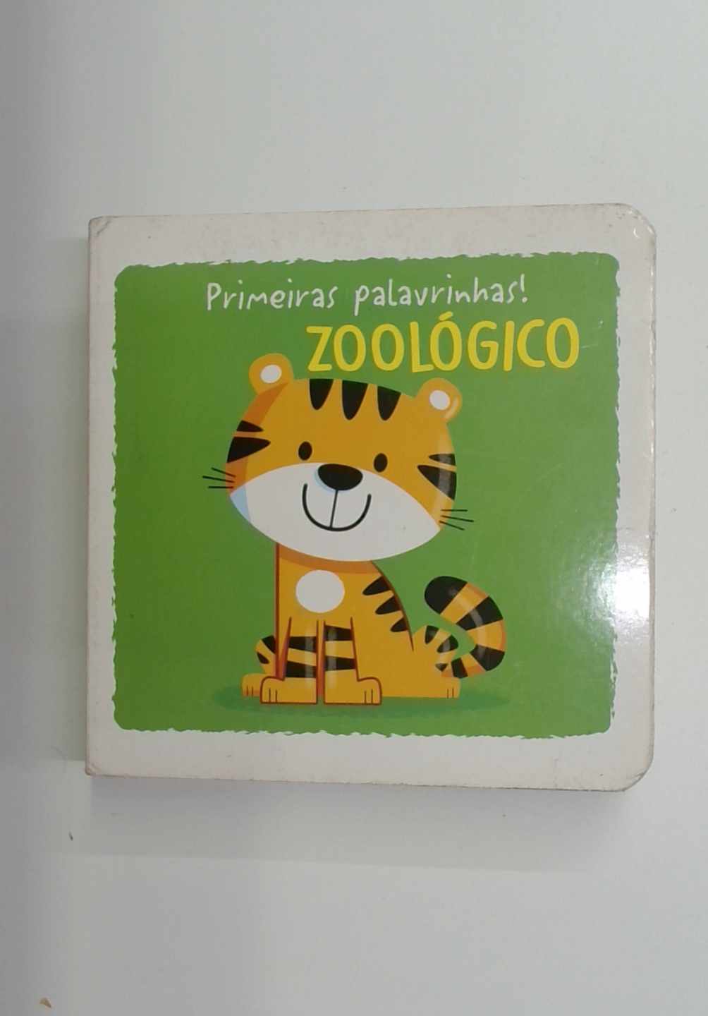 Capa do livro Zoológico - Primeiras Palavrinhas! 