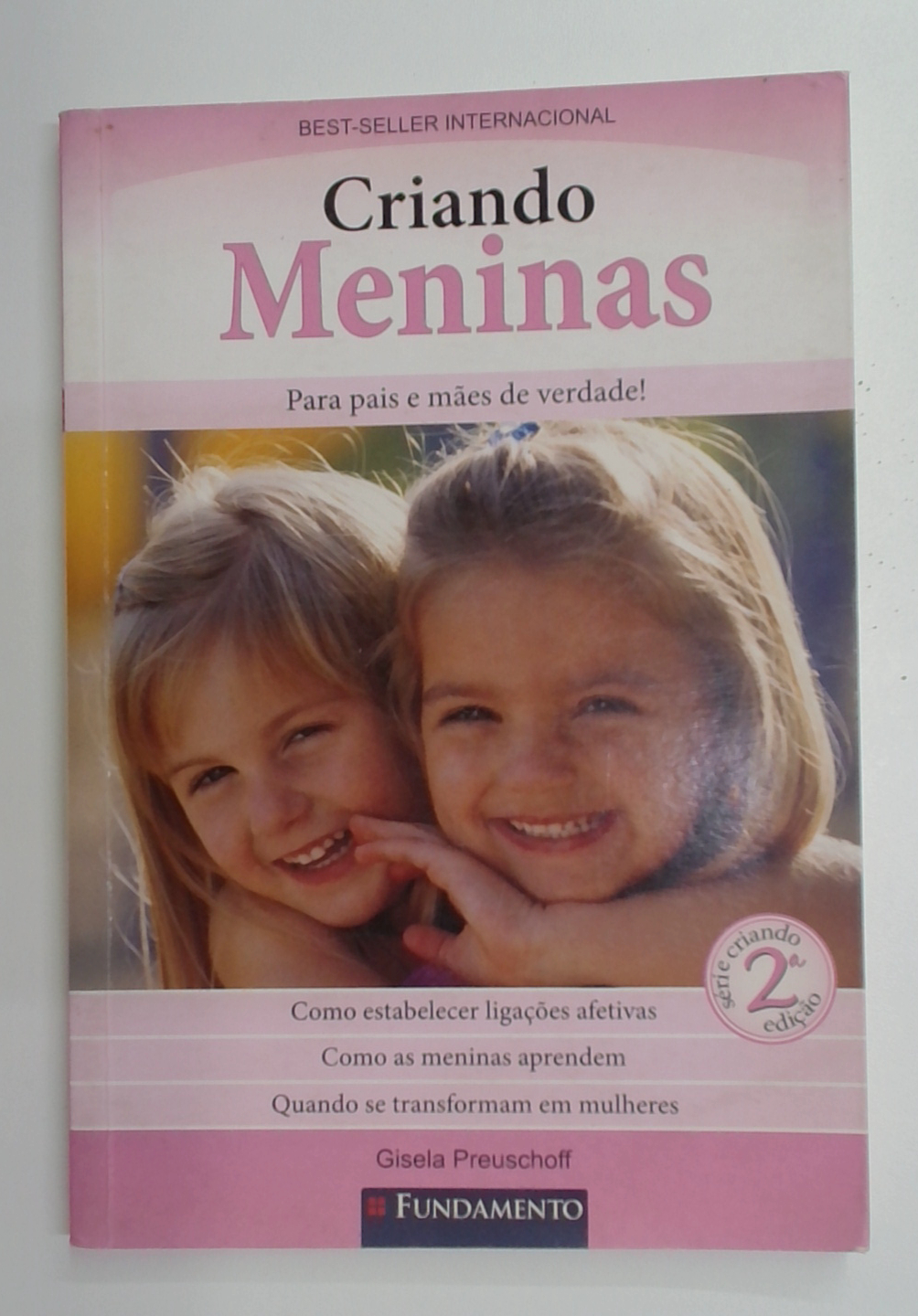 Capa do livro Criando Meninas