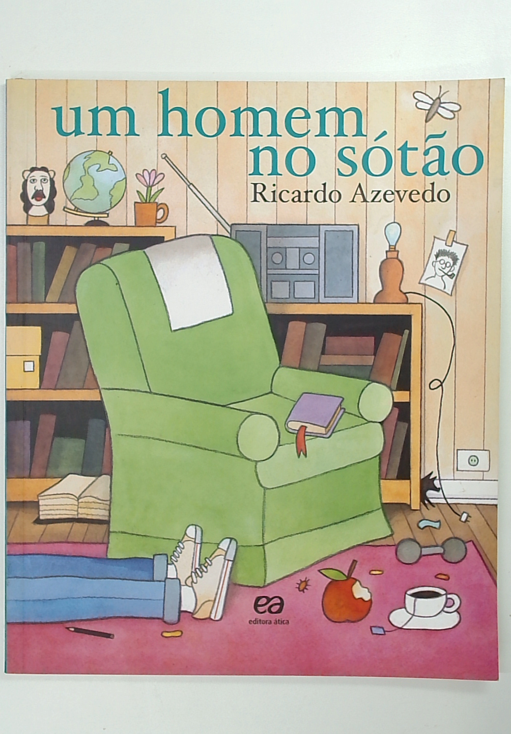 Capa do livro Um Homem no Sótão