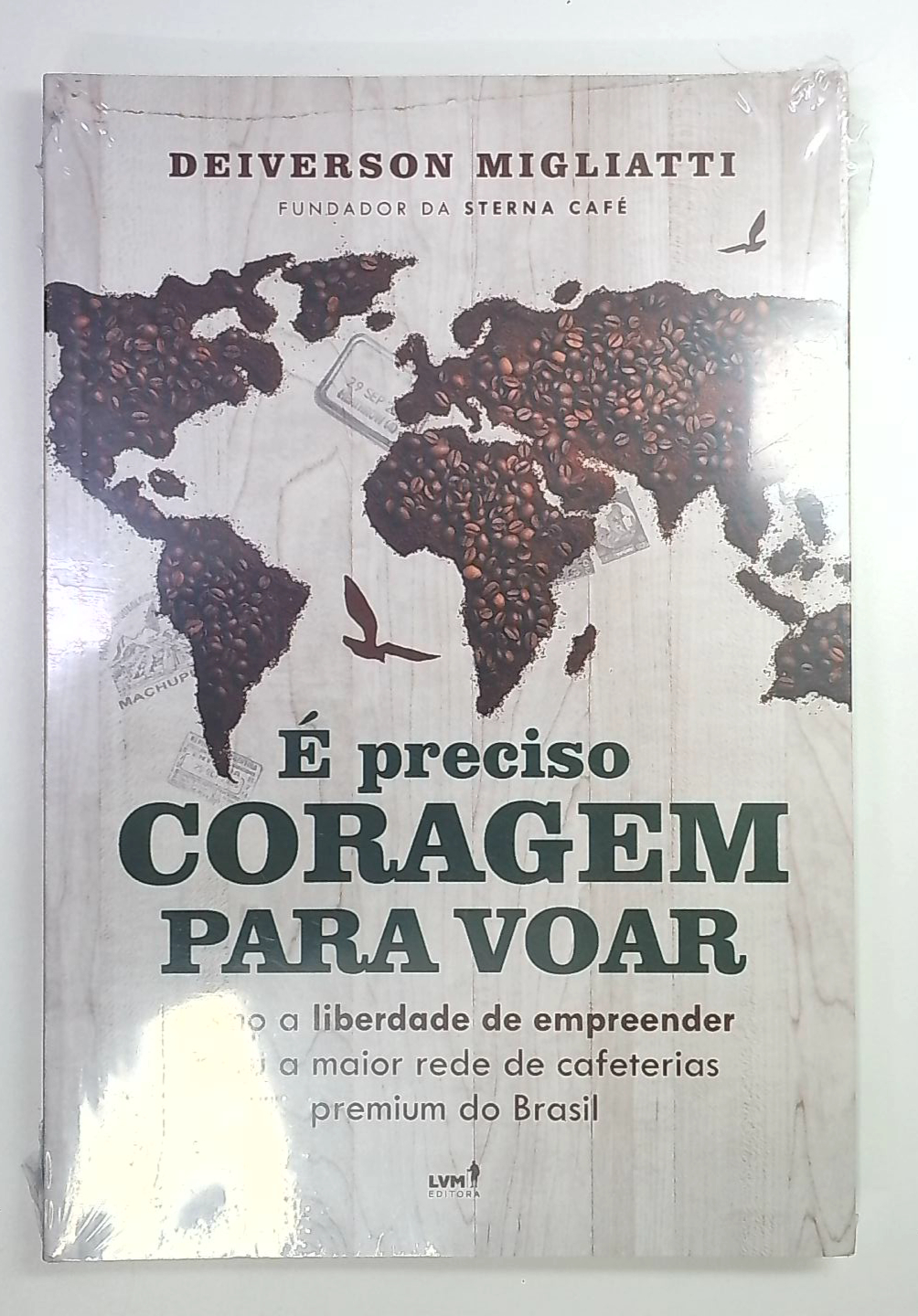 Capa do livro É Preciso Coragem para Voar