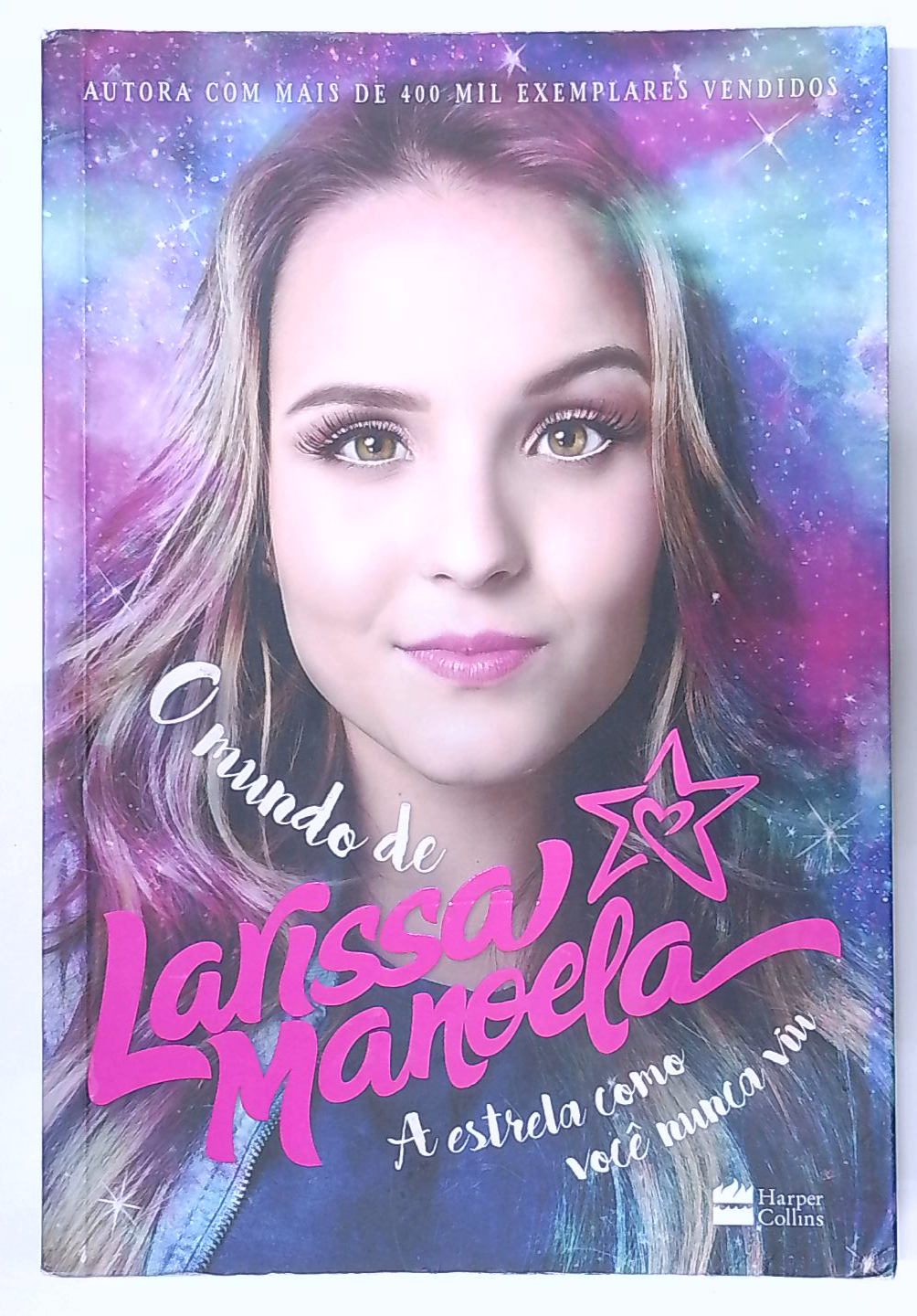 Capa do livro O Mundo de Larissa Manoela