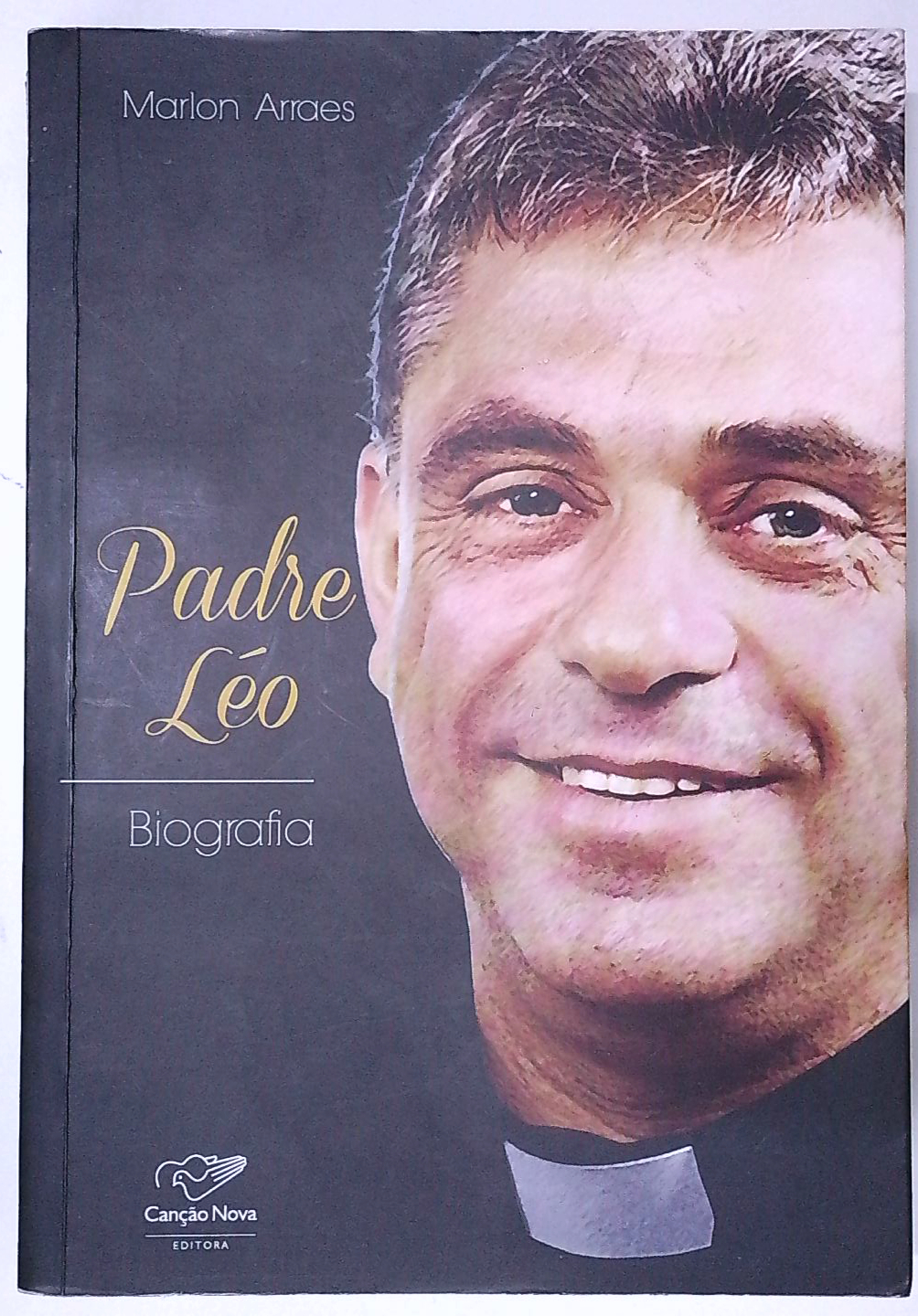 Capa do livro Padre Léo: Biografia