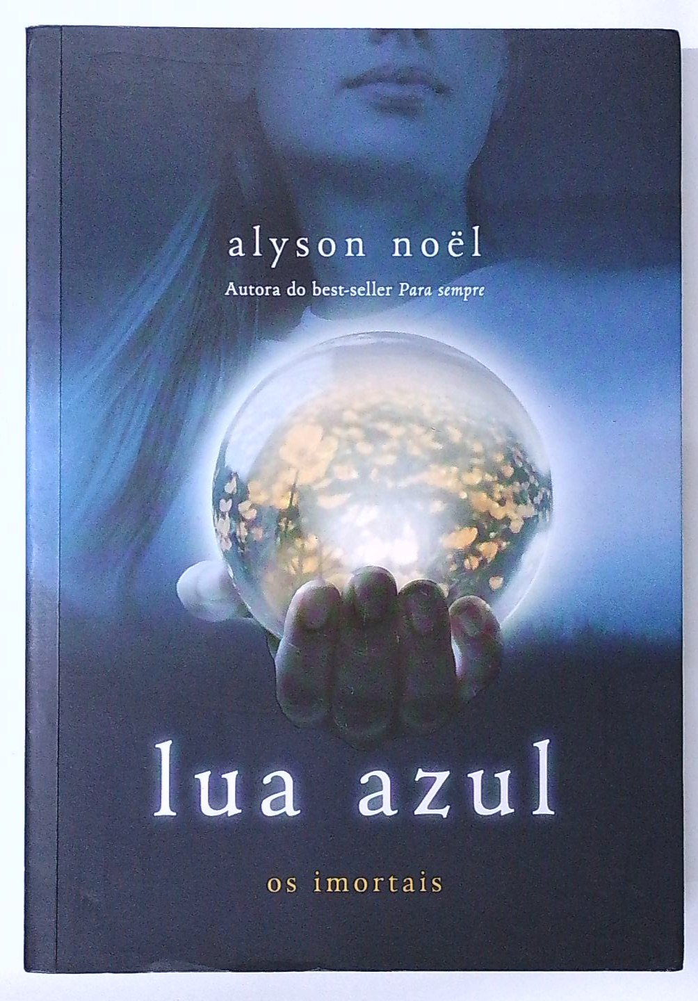 Capa do livro Lua Azul