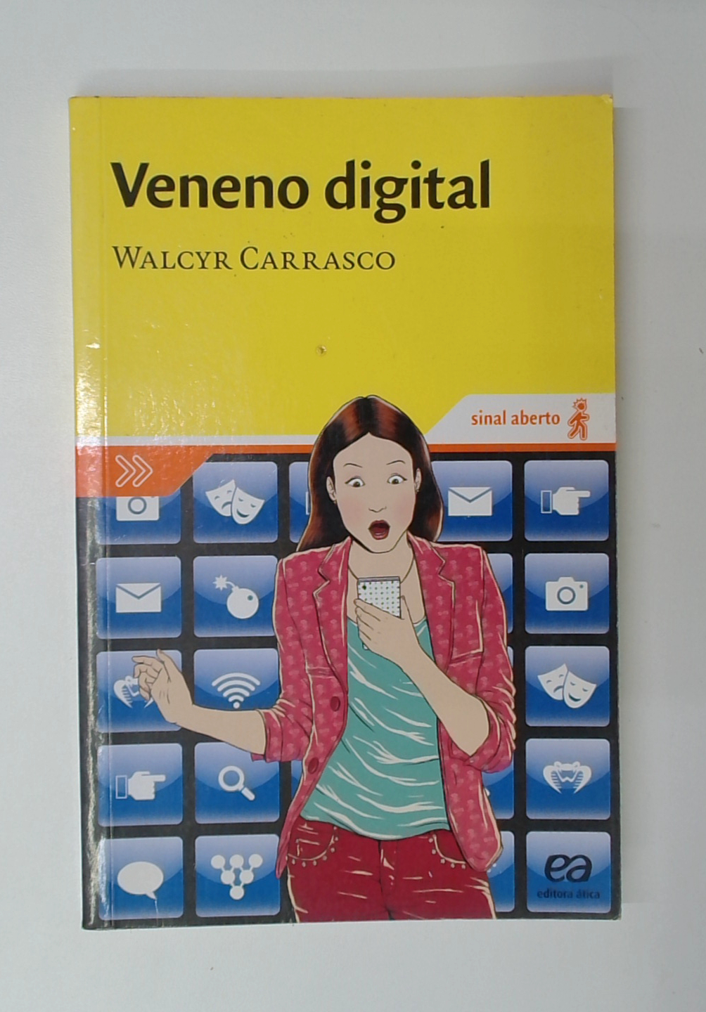 Capa do livro Veneno Digital