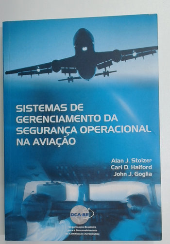 Capa do livro Sistemas de Gerenciamento da Seguraça Operacional na Aviação