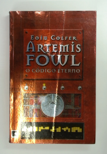 Capa do livro Artemis Fowl: O Código Eterno