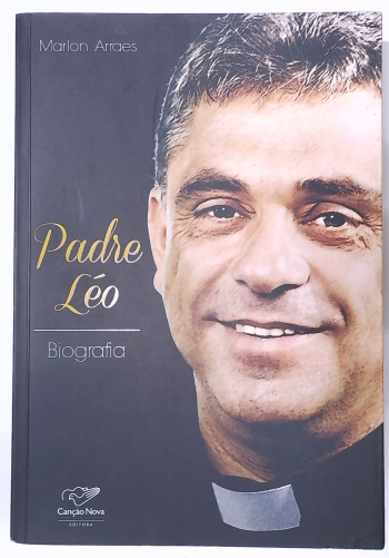 Capa do livro Padre Léo - Biografia