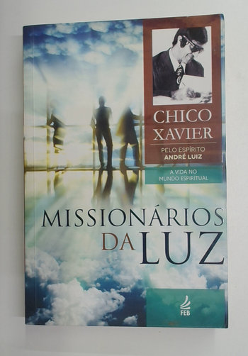 Capa do livro Missionários da Luz